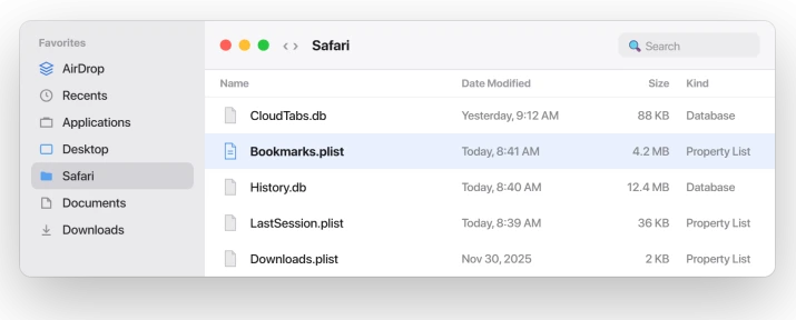 macOS Finder showing the Bookmarks.plist file inside the Safari folder in the user Library