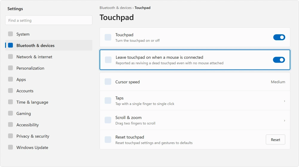 Settings, Bluetooth and devices, Touchpad, with the mouse-connected option shown