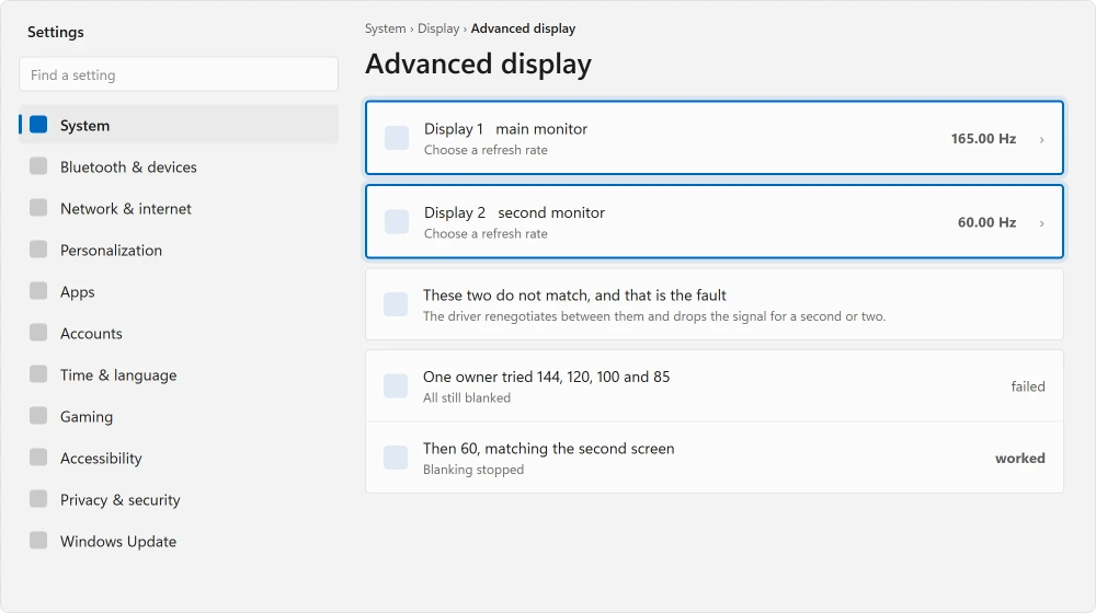 Advanced display settings showing a refresh rate that does not match the other screen