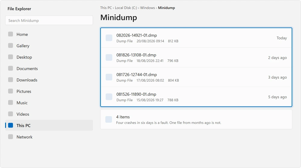 File Explorer showing the Minidump folder with dated crash files